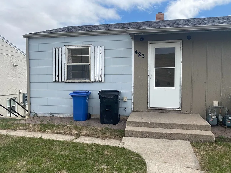 423 E Saint Patrick St — Photo 1