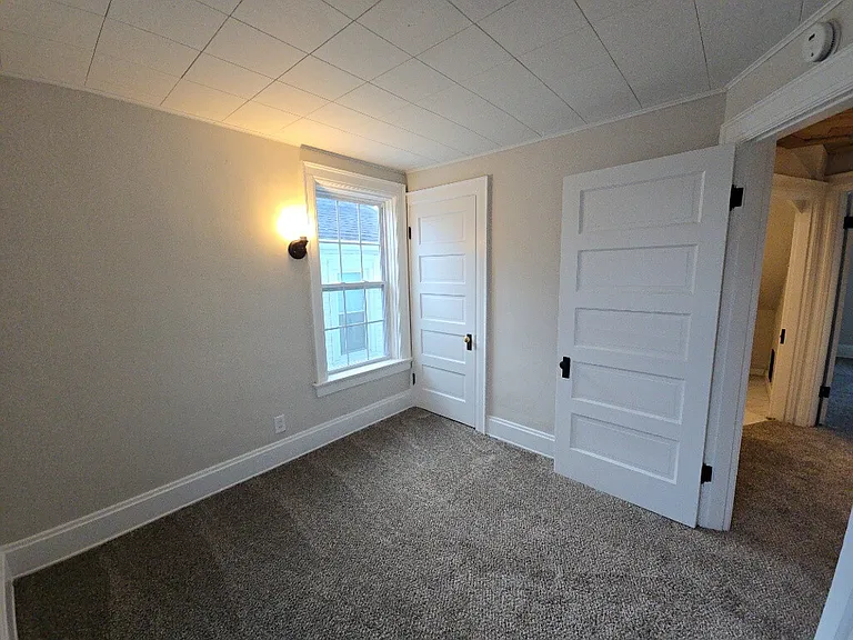 310 N C St — Photo 12