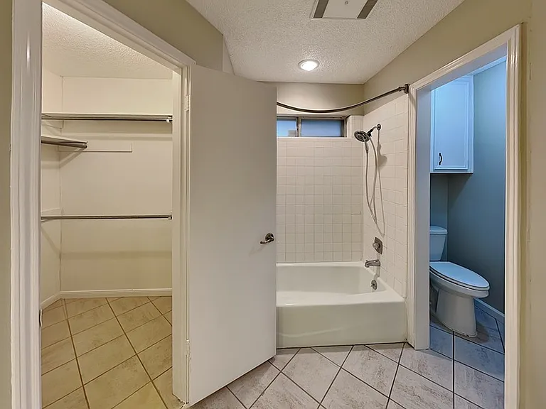7709 Silveridge Dr — Photo 10