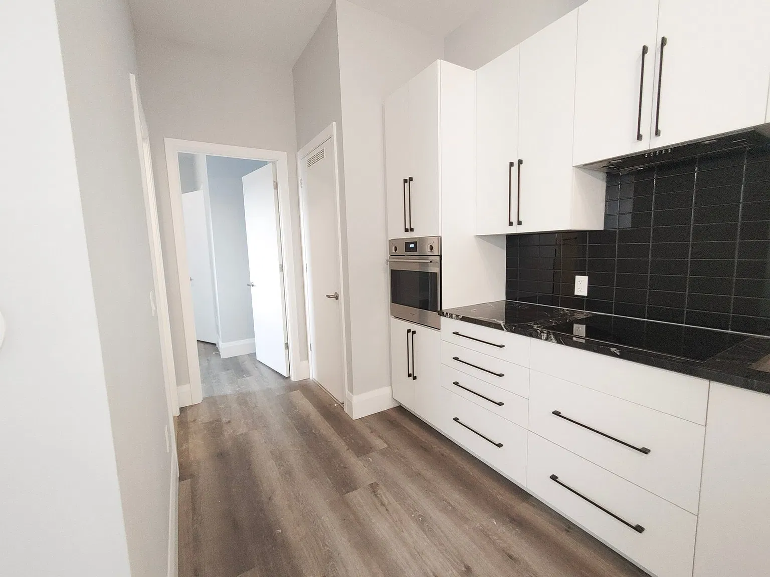51 David St Kitchener — Photo 2