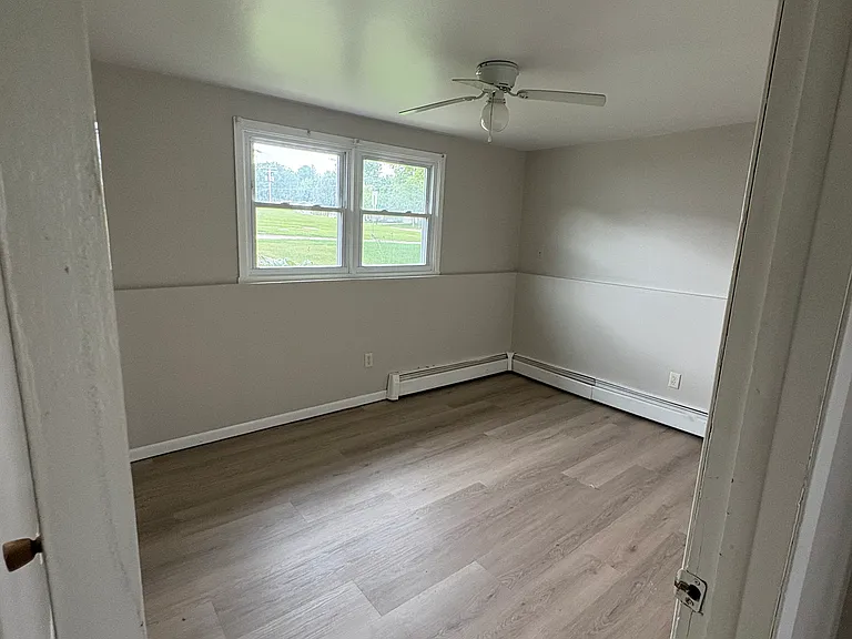 1511 S Point Rd — Photo 18