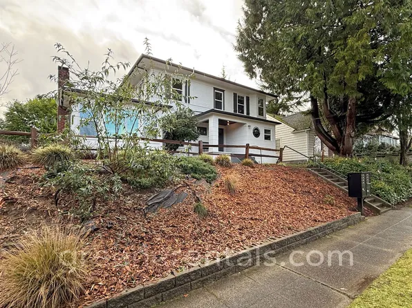 The Linn Apartments, 119 20th Ave SE #7, Olympia, WA 98501