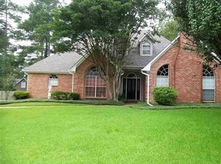411 Idlewoods Ln, Ridgeland, MS 39157