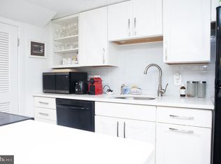 142 N 2nd St, Philadelphia, PA 19106