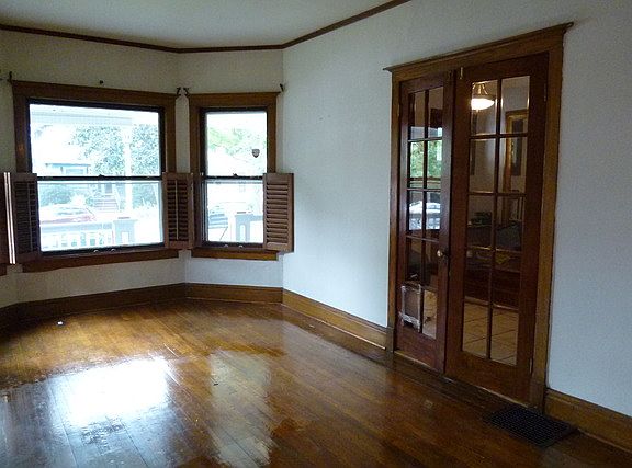 5th image of 826 S Cuyler Ave
