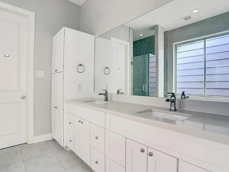 8907 Spring Knoll Forest Dr — Photo 14