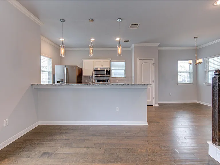 1115 Bunton St — Photo 5