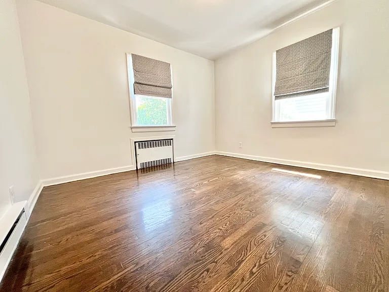 18 Pershing St — Photo 10