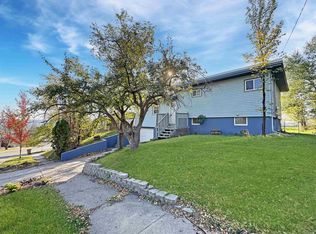 1205 4th St NE, Minot, ND 58703