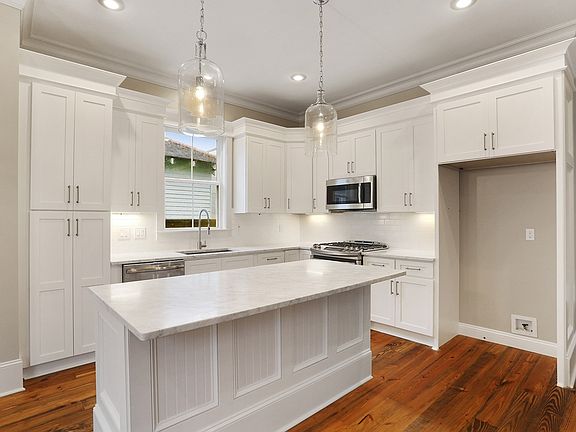 5th image of 416 N Miro St