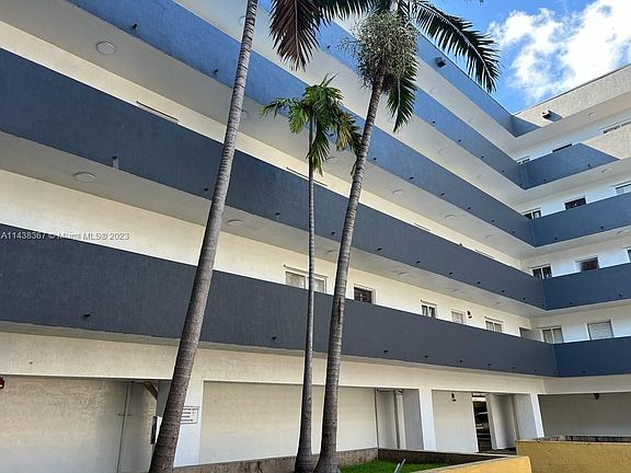 3rd image of 11000 SW 200th St Unit 316