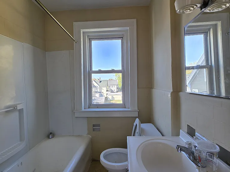 293 Norton St #7C — Photo 5