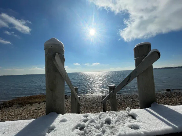(undisclosed Address), Southampton, NY 11968