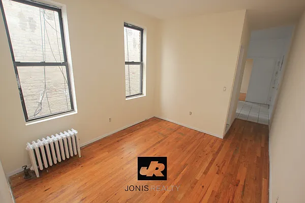 Rented by Jonis Realty | media 13
