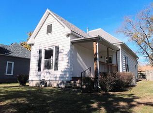 210 W 4th St, Coffeyville, KS 67337