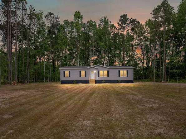 184 Gaines Cir, Cottageville, SC 29435