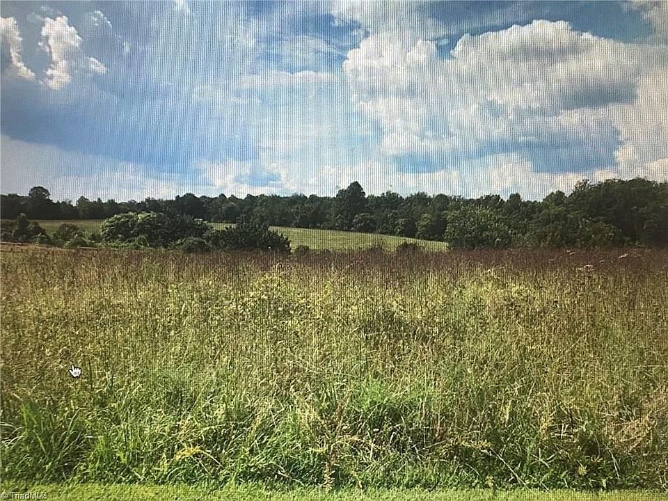 1st image of 16 Linda Ln
