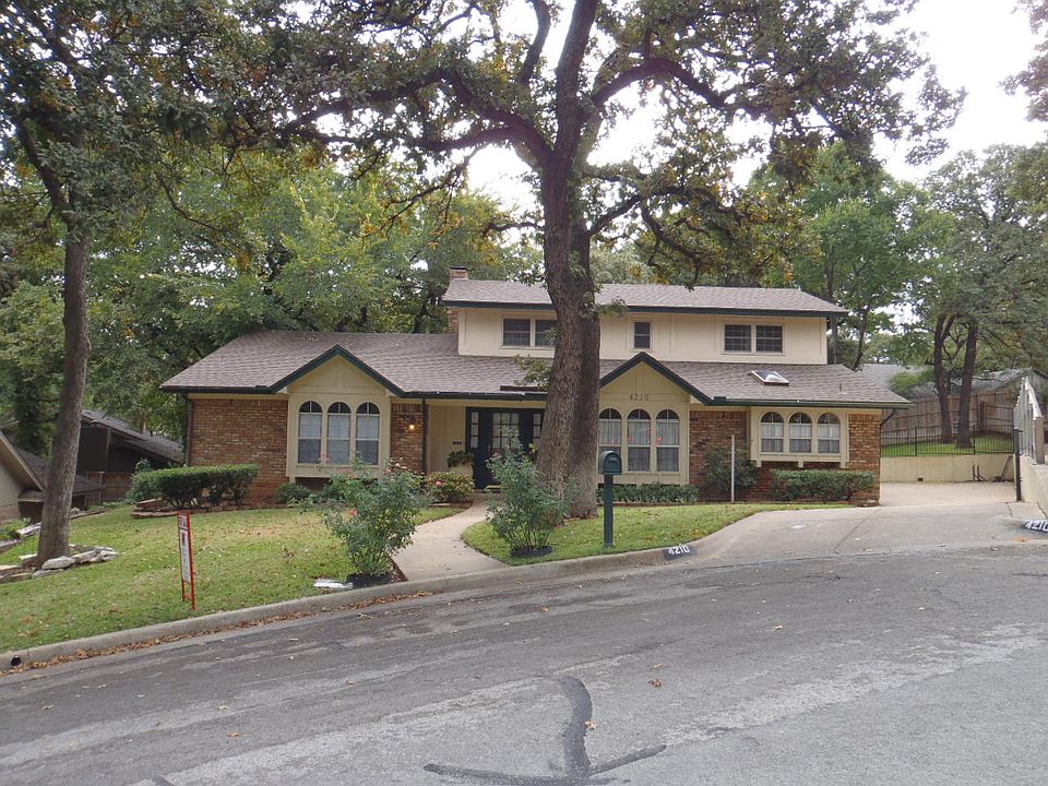 1st image of 4210 Hampstead Ct