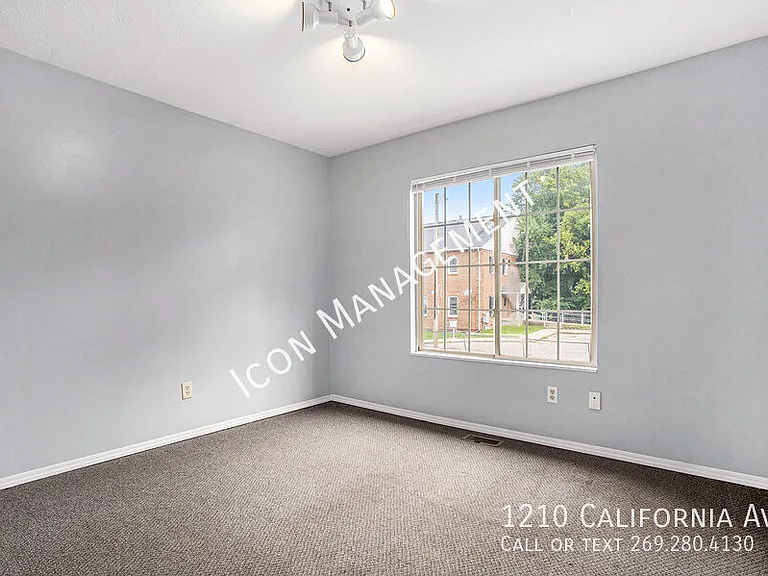 1210 California Ave — Photo 7