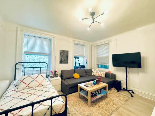 211 Lafayette Avenue image 1 of 3