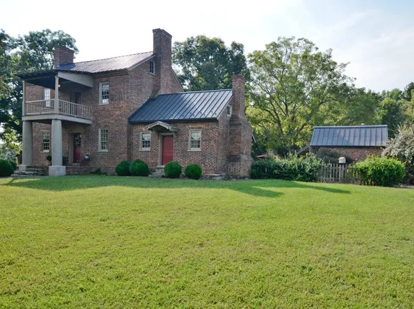 2030 Oak Ridge Rd, Oak Ridge, NC 27310