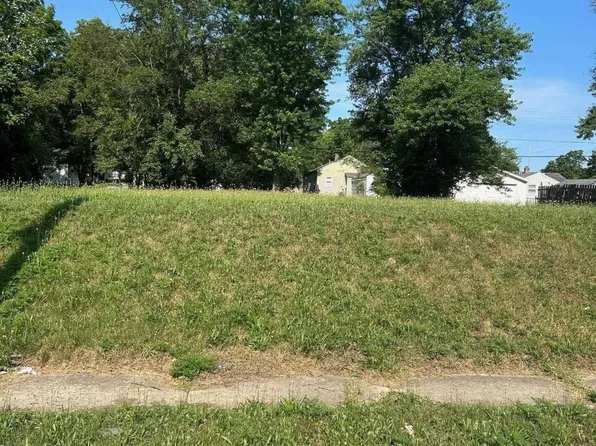 1737 O&amp; 39;brien St, South Bend, IN 46628