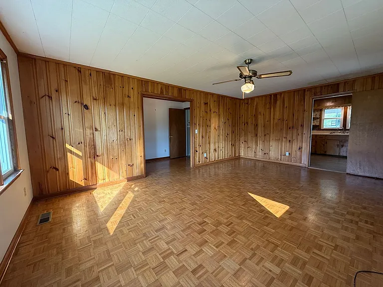 2459 Middlesettlements Rd — Photo 15