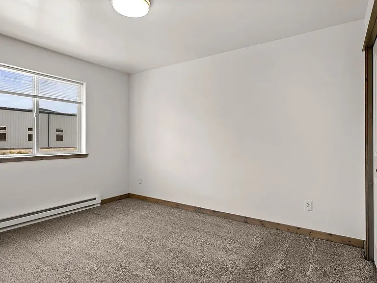 Pet Friendly 3 bed, 1.5 bath apartments! Ask us about our move in Special - — Photo 20