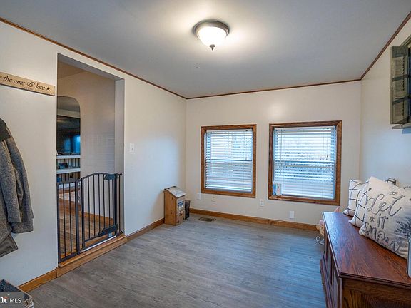 4th image of 2827 Pennington Rd