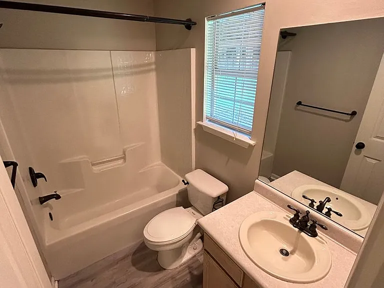 141 Oakwood Dr — Photo 15