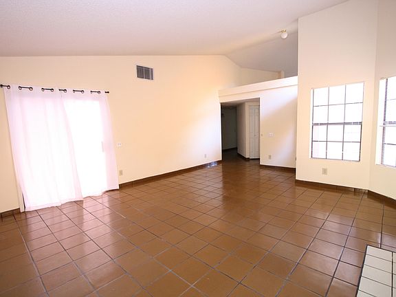 3rd image of 2996 W Agena Dr