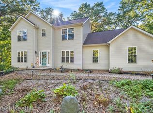 6159 Ridge Hollow Ln, Davisburg, MI 48350