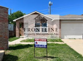 1060 Mosaic Dr, Fort Worth, TX 76179