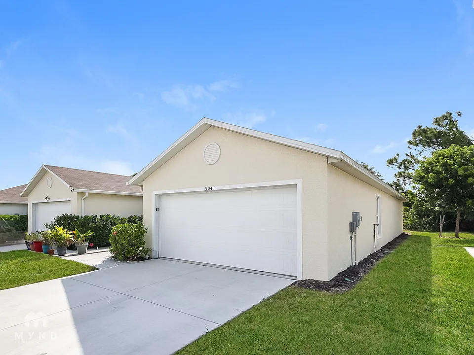 9072 Aegean Cir
