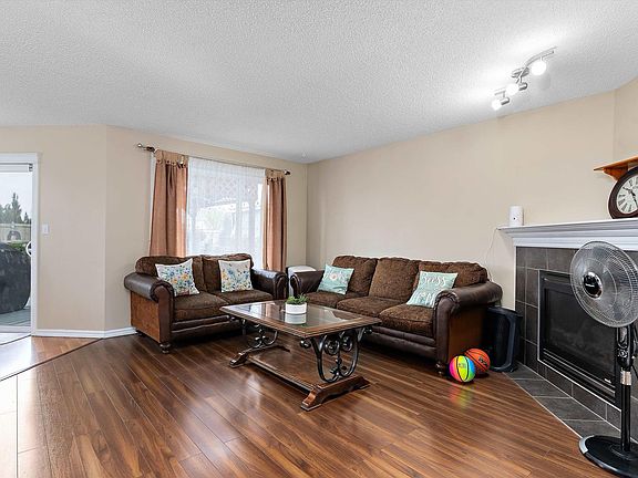 4th image of 8521 8th Ave SW