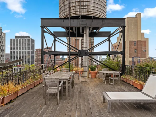 165 Duane Street image 26 of 29