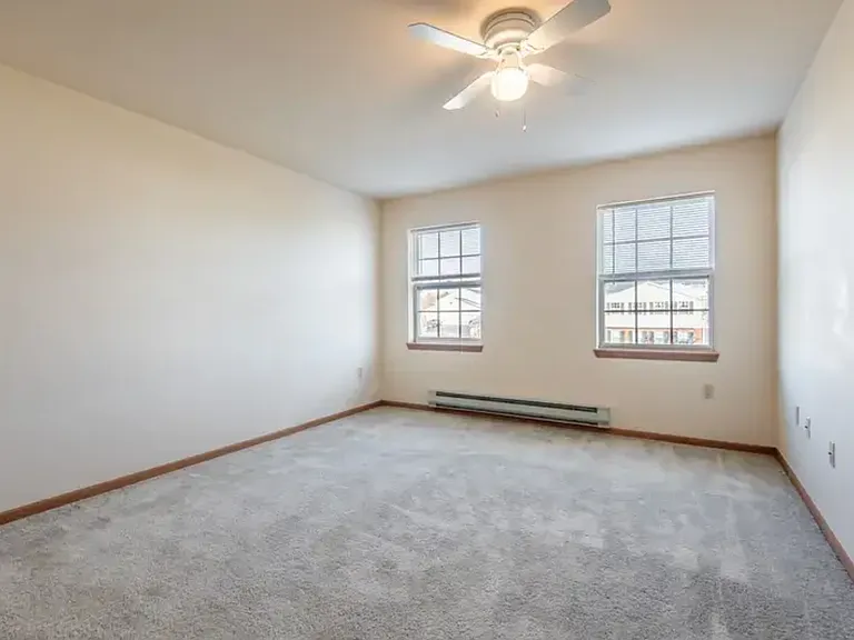 Arrowhead Apartments — Photo 6