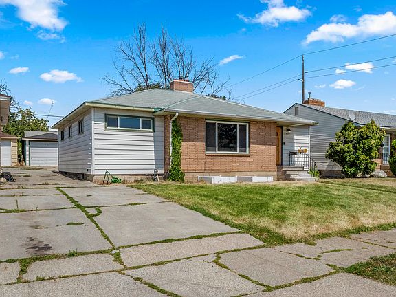 2nd image of 1417 E Dalton Ave