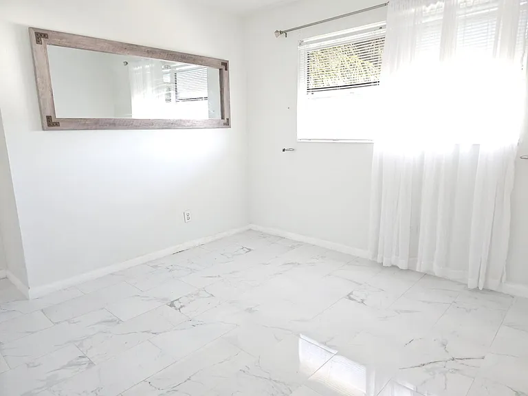 302 Lincoln Ave #10 — Photo 14