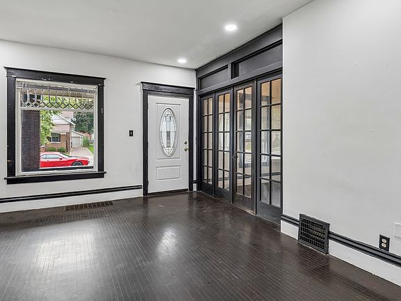 5th image of 615 Gates Ave