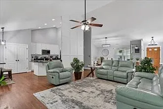 104 Cedar Ln — Photo 31