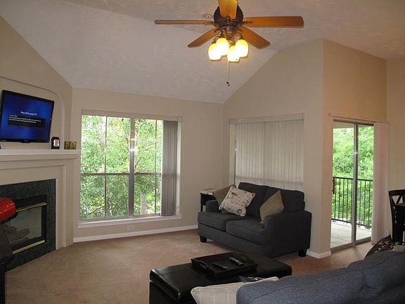 Lots of light and high ceilings!