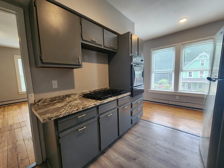 15 Lake Ave #B — Photo 17