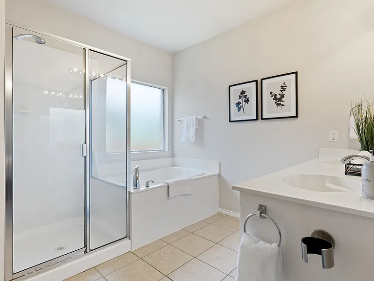 4037 Martinsburg Dr — Photo 16