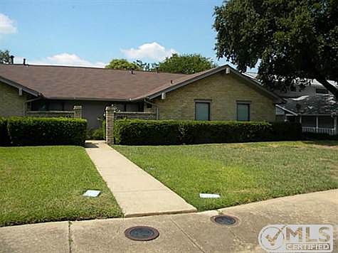 1st image of 10665 Sandpiper Ln