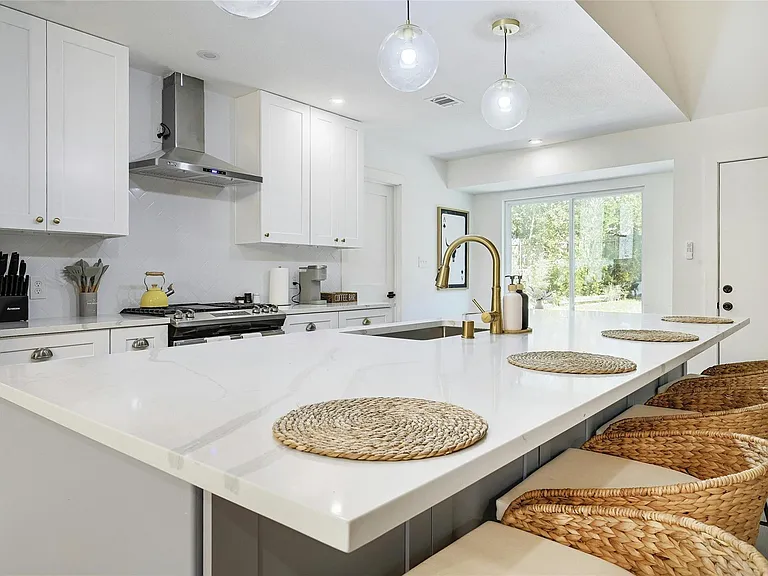 9414 Meadow Vale — Photo 12