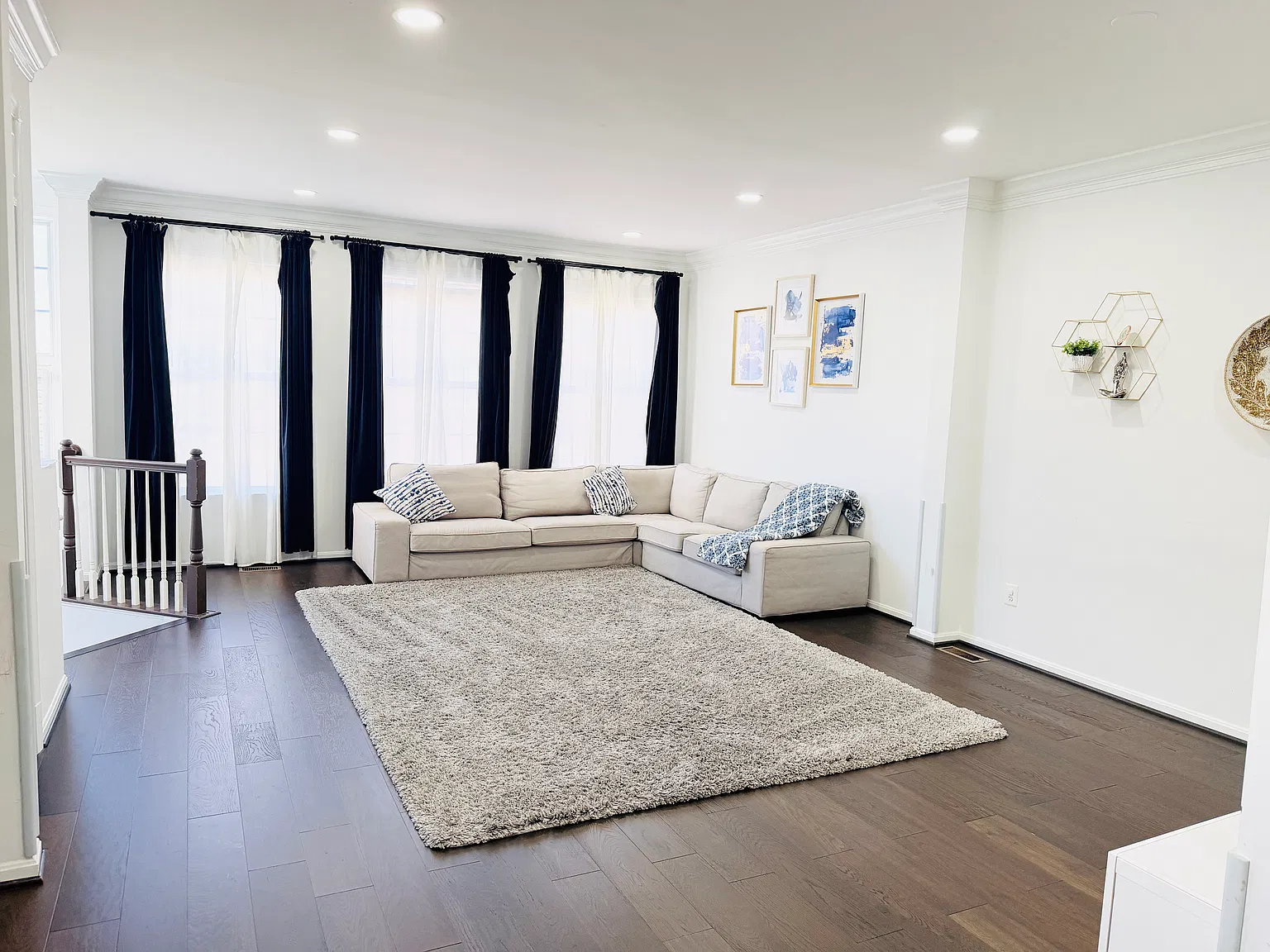 3 bed, 2702 sqft, $3,400 — Photo 3