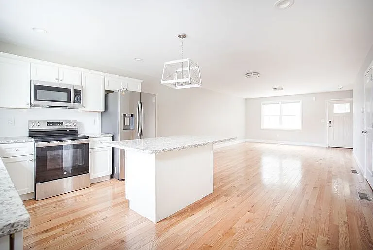 2 James St #1 — Photo 2