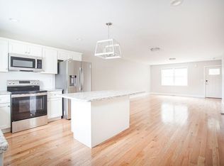 2 Vernon St UNIT 3, Holyoke, MA 01040