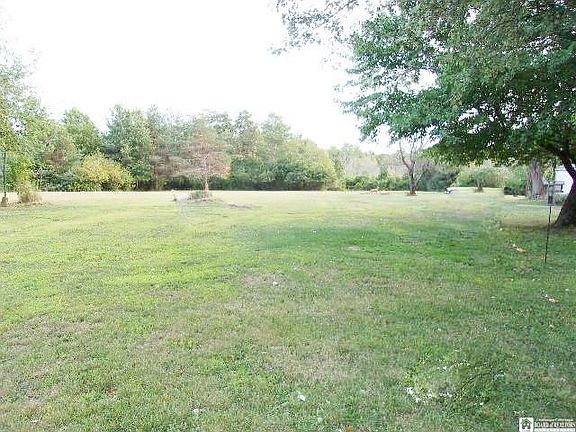 5th image of 3435 Lake Shore Dr E
